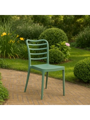Vista ambientata Sedia da giardino in Polipropilene colore Verde Salvia design impilabile modello Arco Totò Piccinni
