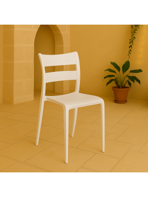 Vista ambientata interna Sedia in Polipropilene colore Bianco design moderno ed impilabile modello Onda Totò Piccinni