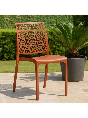 Vista ambientata Sedia in Polipropilene colore Rosso design impilabile modello Ninfa Totò Piccinni