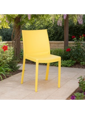Vista ambientata Sedia in Polipropilene colore Giallo Senape design impilabile made in italy modello Perla Totò Piccinni