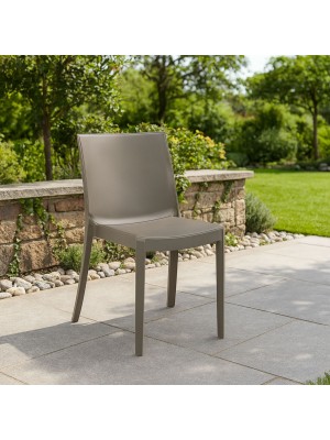 Vista ambientata Sedia in Polipropilene colore Tortora design impilabile made in italy modello Perla Totò Piccinni