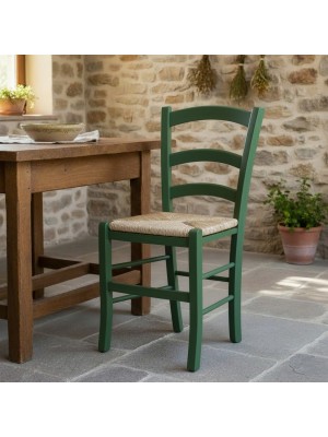 Vista ambientata  di una sedia legno paesana Venezia artigianale colore Verde Totò Piccinni