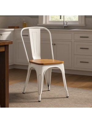 Vista ambientata Sedia da esterno in metallo colore Vintage Bianco con seduta in legno design industriale modello Industry Totò Piccinni