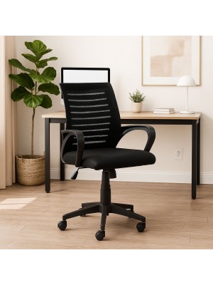 Vista ambientata Sedia ufficio colore Nero girevole con altezza regolabile ergonomica modello Astra Totò Piccinni