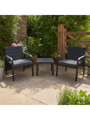 Vista ambientata Set da giardino in metallo colore Nero 2 poltrone e tavolino modello Cuba Totò Piccinni