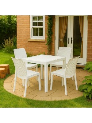 Vista ambientata set pranzo tavolo dallas 80x80 con 4 sedie virginia in polipropilene simil rattan colore bianco