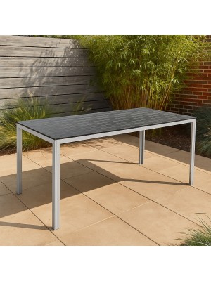 Vista ambientata Tavolo rettangolare colore Grafite struttura in metallo e piano in polietilene modello Messico Totò Piccinni