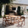 Vista ambientata Set Tavolo da esterno 90x90 con 4 sedie in legno d'acacia  modello Noemi Totò Piccinni