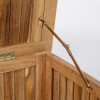 Dettaglio Baule porta cuscini in legno d'acacia da esterno modello Noemi Totò Piccinni
