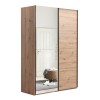 Vista diagonale con ante chiuse Armadio moderno in legno struttura Rovere Artisan con 2 ante scorrevoli, 1 Rovere Artisan e 1 a specchio modello Sliding Totò Piccinni
