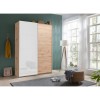 Vista ambientata Armadio design in legno struttura Rovere Artisan con 2 ante scorrevoli 1 Bianco Lucido e 1 Rovere Artisan modello Sliding Totò Piccinni