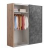 Vista diagonale con 1 anta aperta Armadio classico in legno struttura Rovere Artisan con due ante scorrevoli, Grigio Cemento modello Sliding Totò Piccinni