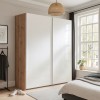 Vista ambientata Armadio in legno struttura Rovere Artisan con due ante scorrevoli, Bianco Lucido modello Sliding Totò Piccinni