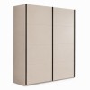 Vista diagonale con ante chiuse Armadio moderno in legno struttura Cashmere con 2 ante scorrevoli cashmere lucido modello Sliding Totò Piccinni