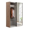 Vista diagonale con anta aperta Armadio classico in legno struttura Rovere Artisan con 2 ante scorrevoli a specchio modello Sliding Totò Piccinni