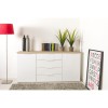 Vista ambientata Mobile contenitore in legno colore "Bianco Laccato/Rovere Miele" con 4 cassetti e 2 ante modello Orbis Totò Piccinni