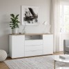 Vista ambientata Mobile contenitore in legno colore "Bianco Laccato/Rovere Riviera" 3 cassetti 2 ante e 1 vano modello Orbis Totò Piccinni