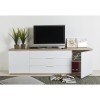 Vista ambientata Mobile porta tv moderno in legno colore "Bianco Laccato/Rovere Miele" con 2 ante e 3 cassetti modello Orbis Totò Piccinni