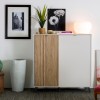 Vista ambientata frontale Madia in Legno Cashmere/Rovere Cannettato 2 ante modello Mandala Totò Piccinni