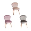 poltroncina imbottita in velluto con gambe in legno