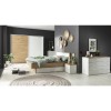 Vista ambientata Cassettone camera da letto in legno colore "Bianco Laccato/Rovere Riviera" con 5 cassetti modello Orbis Totò Piccinni