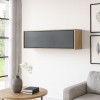 Vista ambientata Pensile moderno in legno colore "Grigio Titanio/Rovere Miele" con 1 ribalta modello Lumen Totò Piccinni