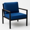 Dettaglio poltrona Set da giardino in alluminio con divano 2 posti, 2 poltrone e tavolino con cuscini blu modello Riviera Totò Piccinni