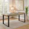 Vista ambientata Tavolo allungabile in legno colore Rovere Artisan con gambe in ferro Totò Piccinni