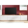 Vista ambientata Mobile porta tv in legno colore "Bianco Laccato/Rovere Riviera" con 2 ante e 2 ribalte modello Orbis Totò Piccinni