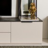 Dettaglio anta Base Tv in legno colore "Cashmere/Effetto Marmo Nero" con 2 ante e 2 cassetti modello Teca Totò Piccinni