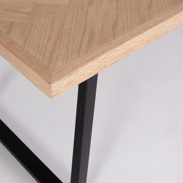 Dettaglio Tavolo da pranzo in legno 180x90 con gambe in metallo mdoello Dukat Totò Piccinni