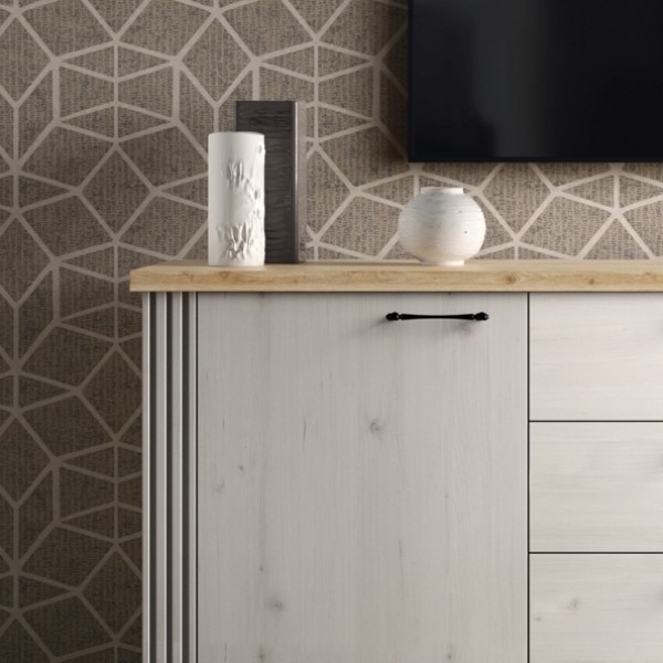 Dettaglio ambientato madia in legno 2 ante e 3 cassetti made in italy rovere meringa/rovere cadice modello Icaro Totò Piccinni