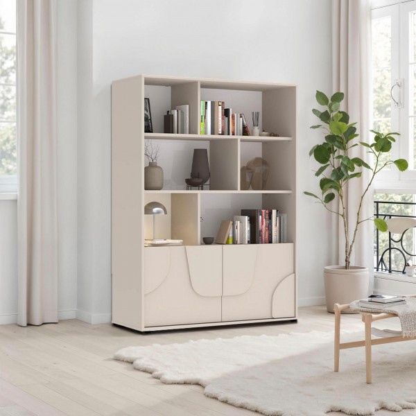 Vista ambientata Libreria in legno 2 ante e 6 vani con base con o senza piedini colore "cashmere" modello Atlas Totò Piccinni