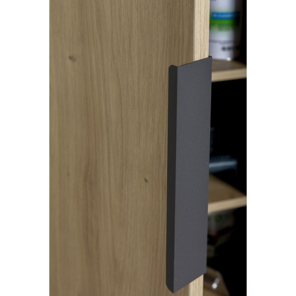 Dettaglio maniglia Armadio in legno colore "Grigio Cemento/Rovere Miele" 6 ripiani modello Dubai Totò Piccinni