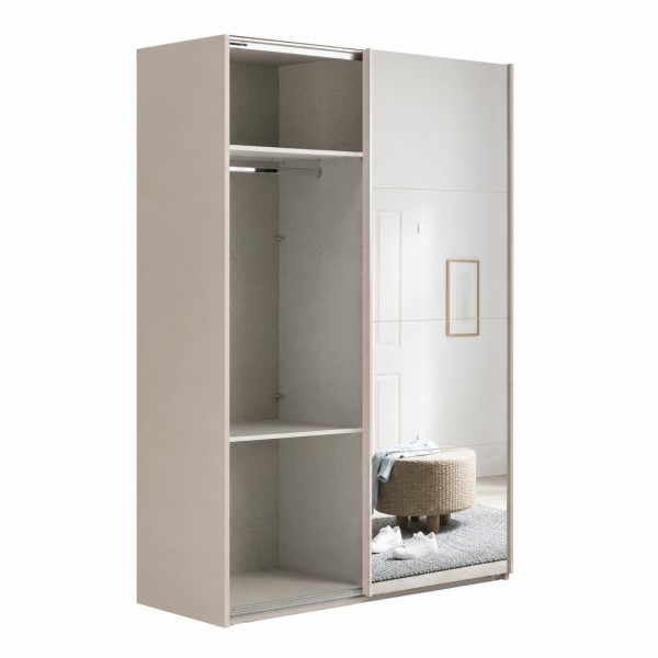 Vista diagonale con anta aperta Armadio in legno struttura Cashmere con 2 ante scorrevoli a specchio modello Sliding Totò Piccinni
