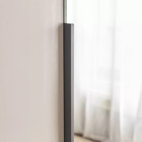 Dettaglio Armadio 5 ante battenti con 1 anta a specchio Grigio Gessato/Cashmere Topmatt modello Splendida Totò Piccinni