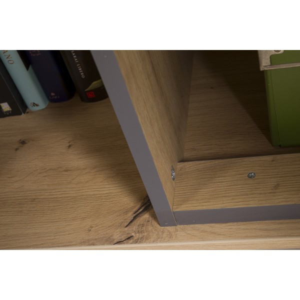 Detaglio Credenza madia in legno colore "Grigio Titanio/Rovere Miele" 2 ante, 3 vani 2 ripiani modello Lumen Totò Piccinni
