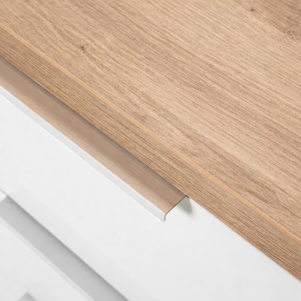 Dettaglio cassettiera in legno doppio cassettone colore "bianco lucido/rovere riviera" modello Orbis Totò Piccinni