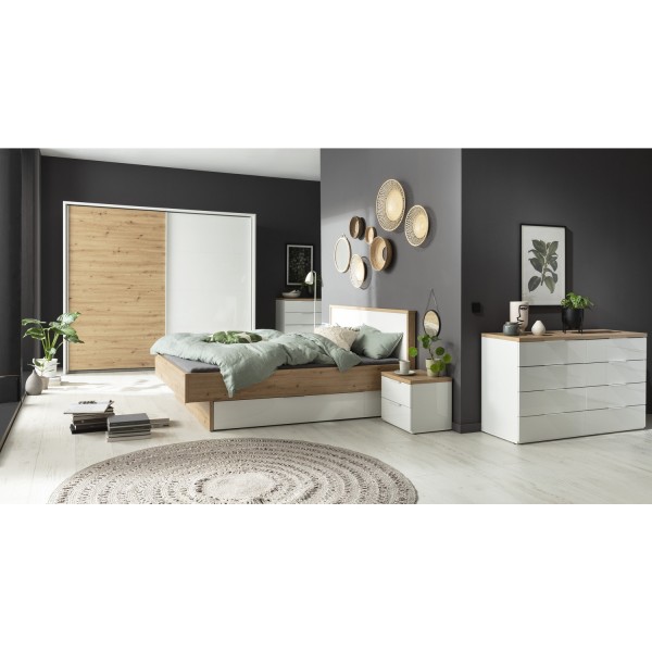 Vista ambientata Cassettone camera da letto in legno colore "Bianco Laccato/Rovere Riviera" con 5 cassetti modello Orbis Totò Piccinni