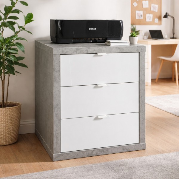 Vista ambientata cassettiera bassa in legno con 3 cassetti e con ruote colore "cemento/bianco lucido" modello Skema Totò Piccinni