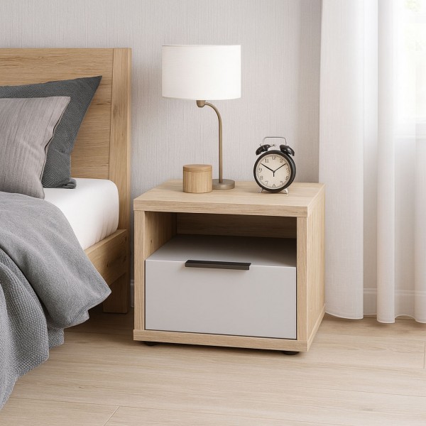 Vista ambientata Comodino in legno colore "Rovere Artisan/Grigio Laccato" con 1 cassetto modello Aura Totò Piccinni