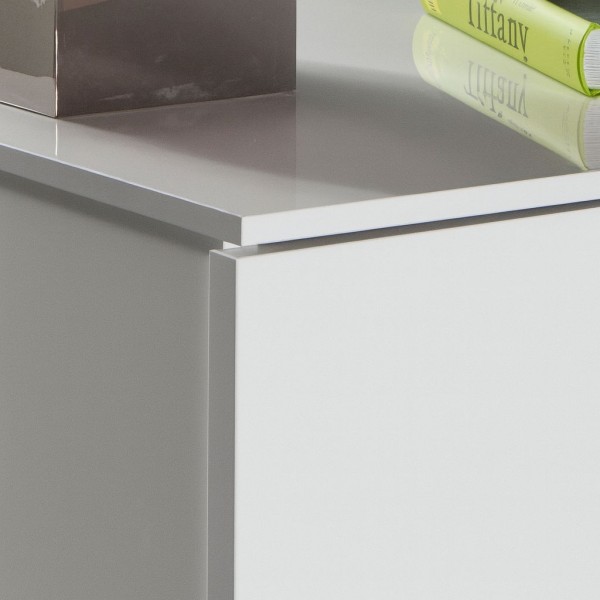 Dettaglio Comodino in legno colore "Bianco Laccato" con 2 cassetti modello Brezza Totò Piccinni