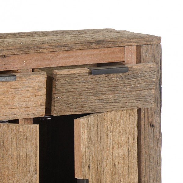 Dettaglio Madia moderna in legno di Deriva con 3 ante e 3 cassetti modello Duna Totò Piccinni