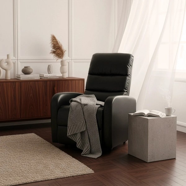 Vista ambientata poltrona elettrica reclinabile alzapersona in similpelle colore "nero" modello Elizabeth Totò Piccinni