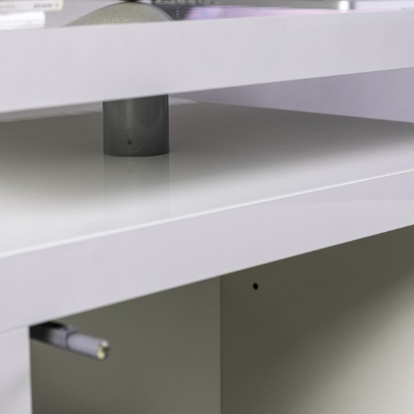 Dettaglio Scrivania in legno con 1 anta e 3 vani colore "bianco" modello Sydney Totò Piccinni