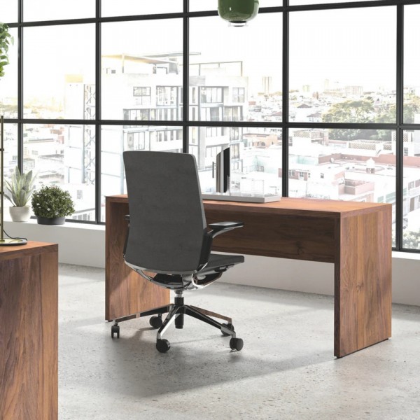 Vista ambientata Scrivania in legno colore Noce Brera modello Bali Totò Piccinni