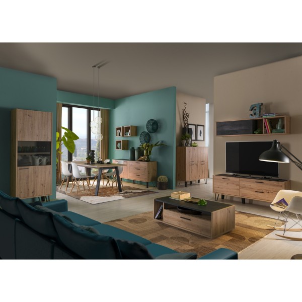 vista ambientata tavolo con gambe in metallo e piano in rovere modello Icaro Totò Piccinni