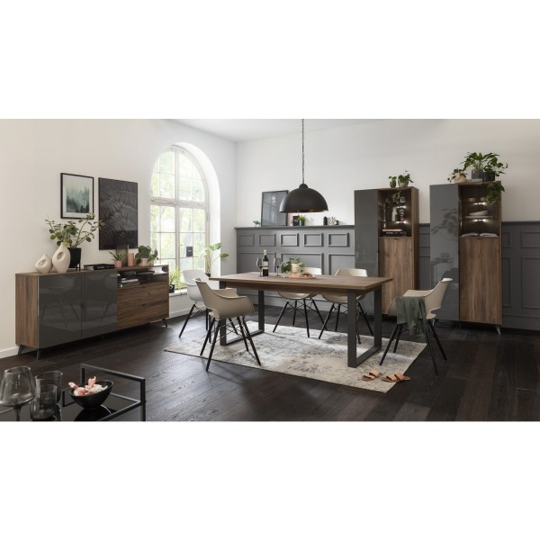 Tavolo allungabile cucina colore Noce Brera con gambe nere modello Celestia Totò Piccinni